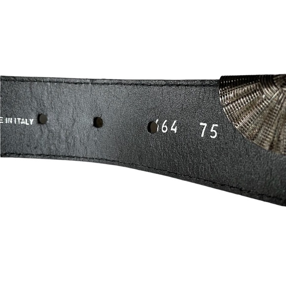 Oscar de la Renta Black Belt with Metal Embellishments, Small 75 / 28” - Picture 6 of 13